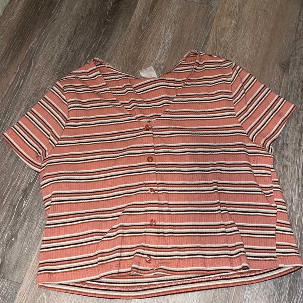 women’s crop top